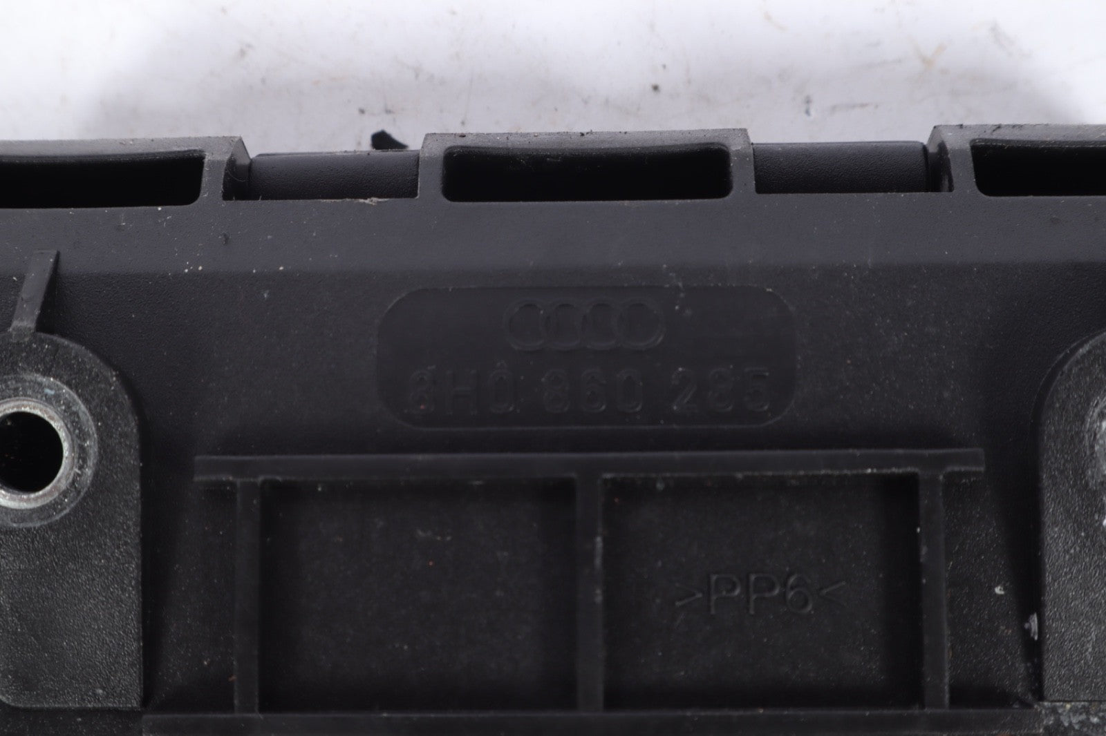2002-2009 AUDI A4 CONVERTIBLE GENUINE WARNING TRIANGLE BRACKET  8H0860285 OEM