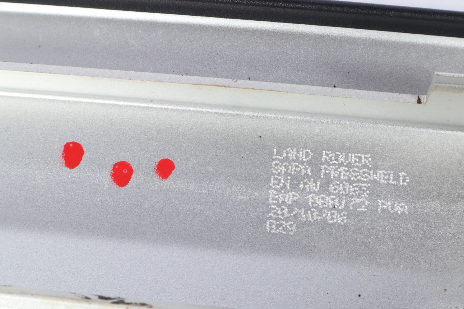 2003-2012 LAND ROVER RANGE ROVER DOOR SILL SCUFF TRIM OEM