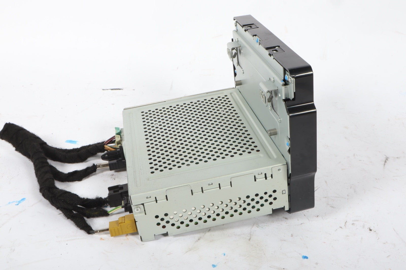 2019 CHEVROLET SONIC AM FM CD PLAYER RADIO RECEIVER OEM