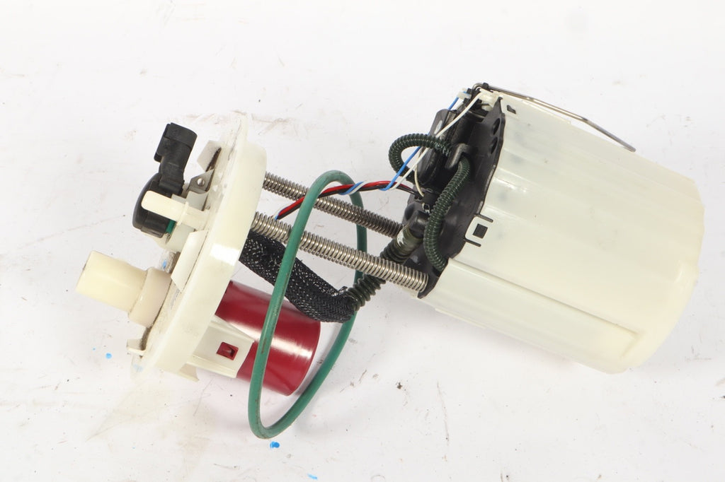 2016–2019 Buick Cascada Fuel Pump Assembly Gas Tank Module OEM 13579097