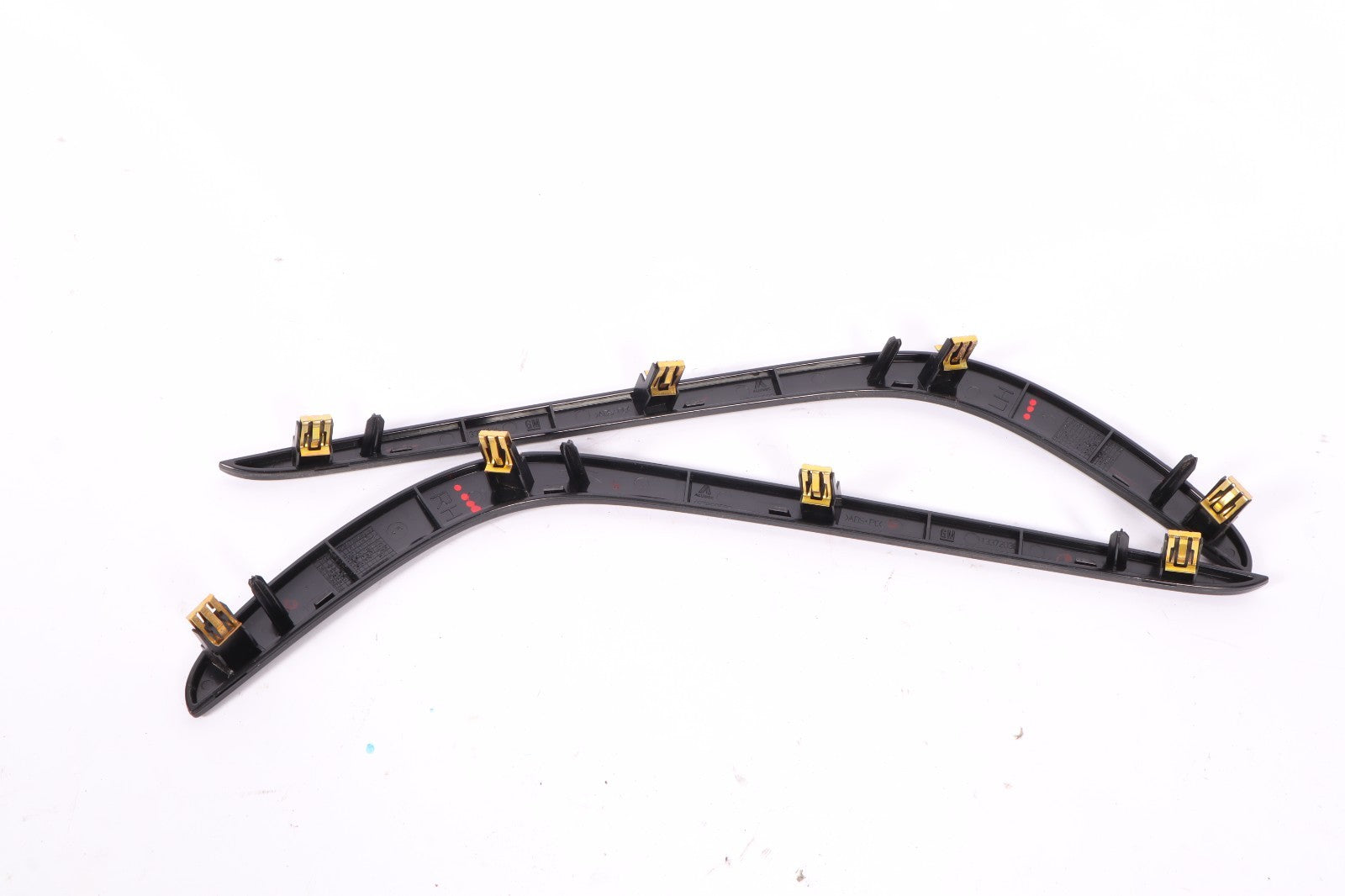 2016 – 2019 Buick Cascada Rear Left Right Quarter Panel Chrome Molding OEM