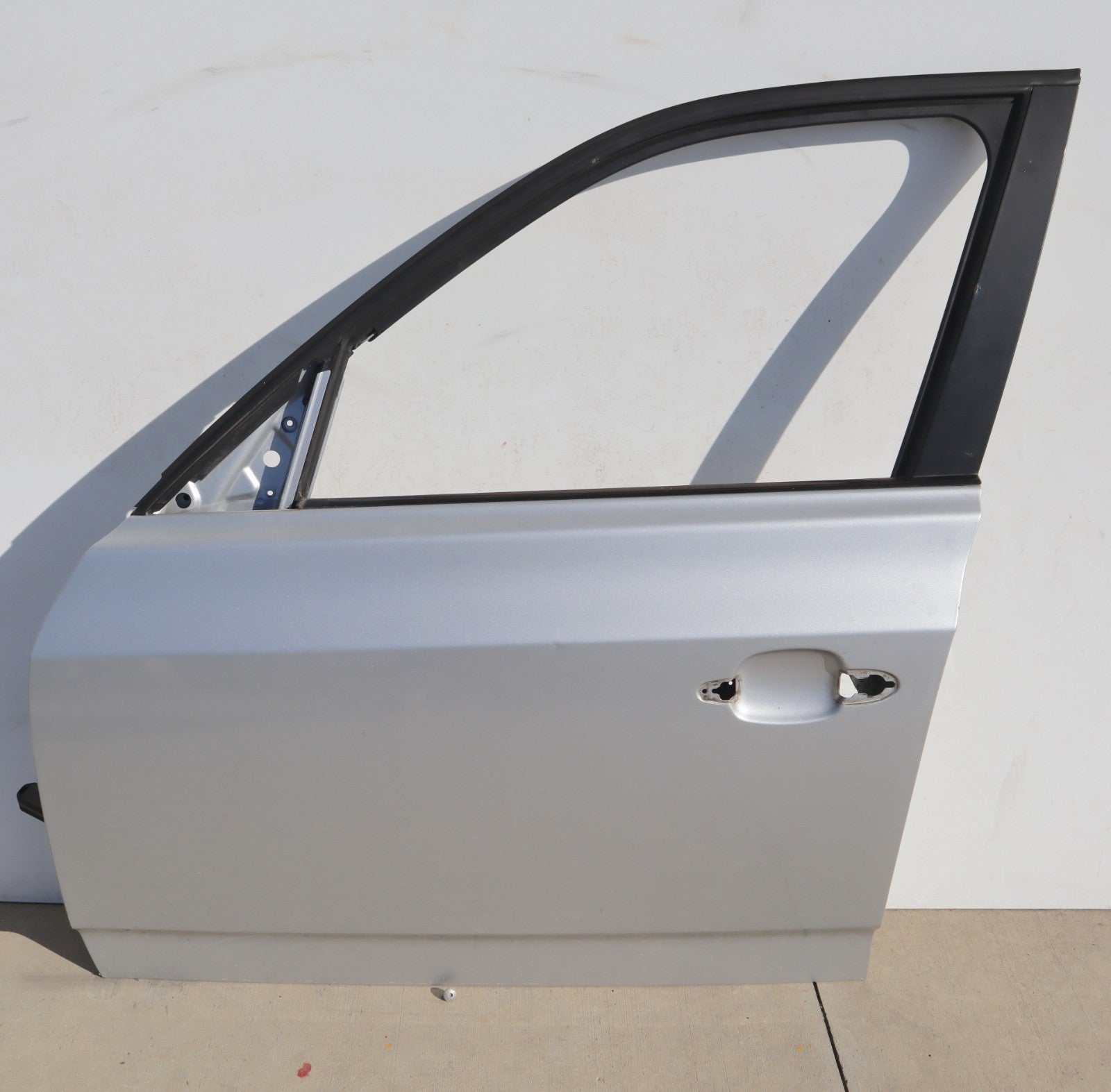 2004-2010 BMW X3 E83 FRONT LEFT DRIVER SIDE DOOR SHELL OEM ONLY PICK UP!!!