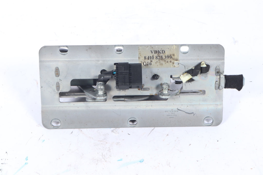 2006-2009 AUDI A4 B7  CONVERTIBLE ROOF COVER LOCK / RELEASE MOTOR 8H0825399 OEM