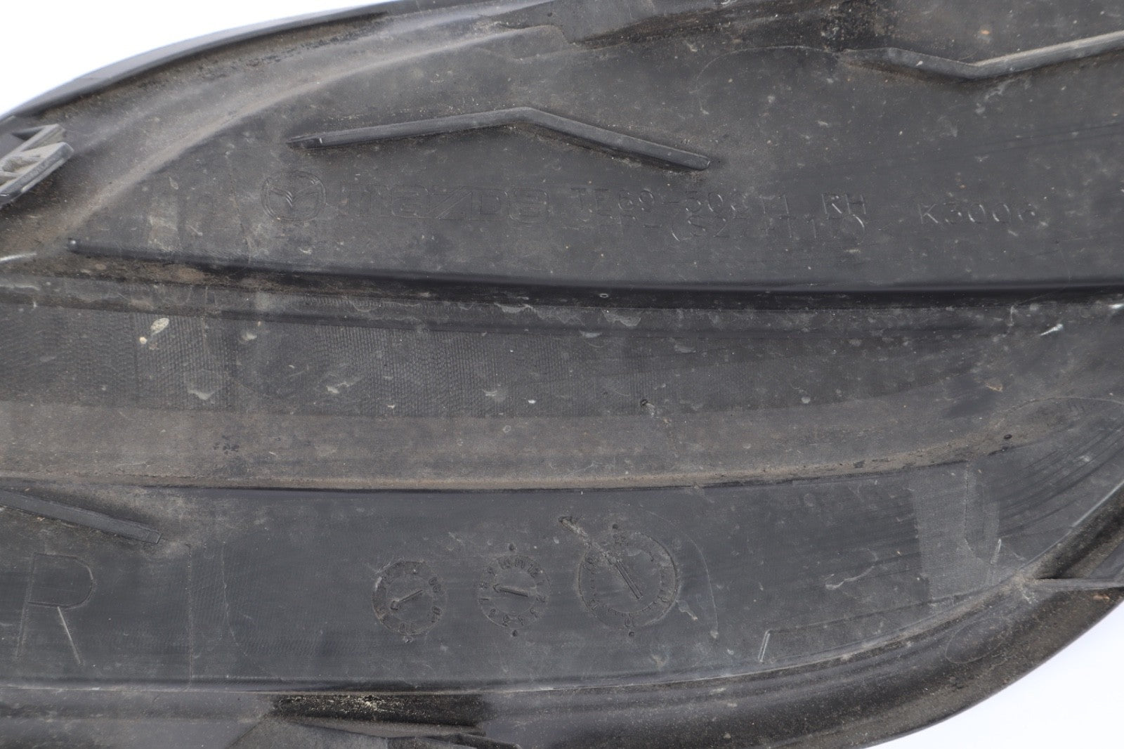 2012 MAZDA CX-9 FRONT BUMPER RIGHT LOWER GRILLE COVER OEM