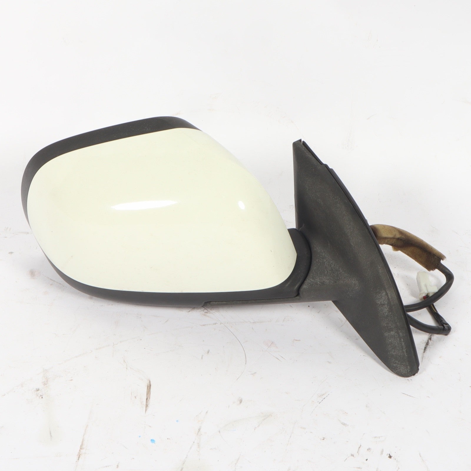 2013 - 2017 Nissan Leaf Front Right Passenger Side View Mirror OEM