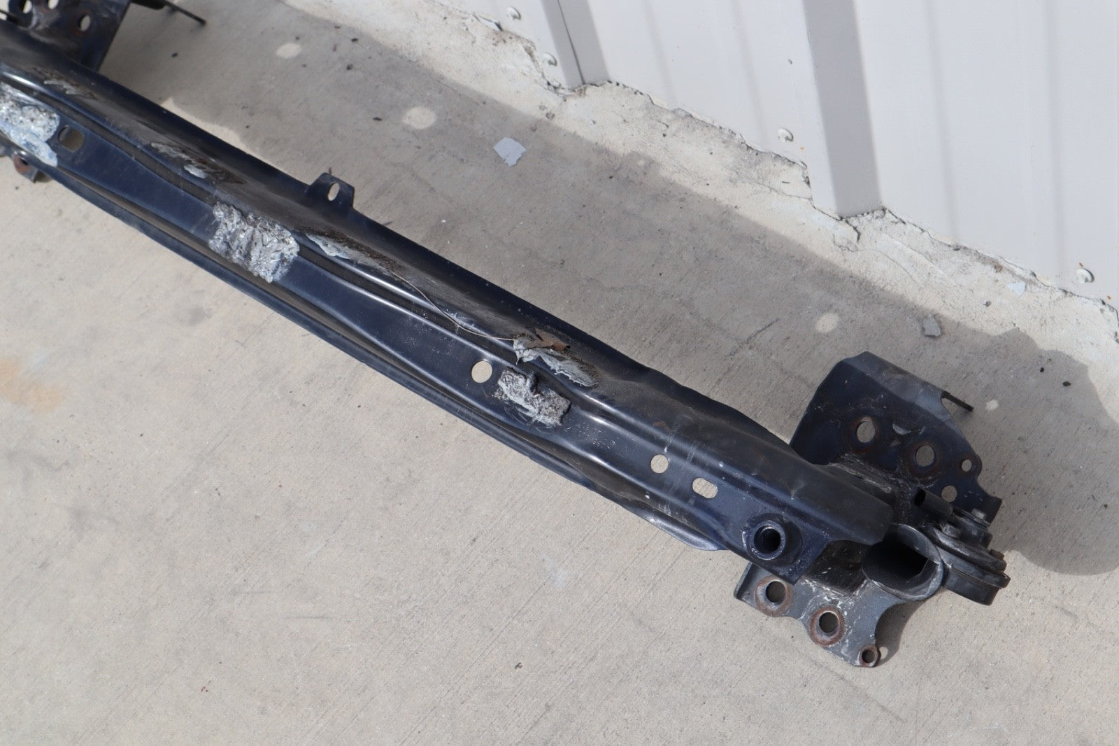 2003 - 2010 Porsche Cayenne Front Bumper Reinforcement Impact Crash Rebar Bar