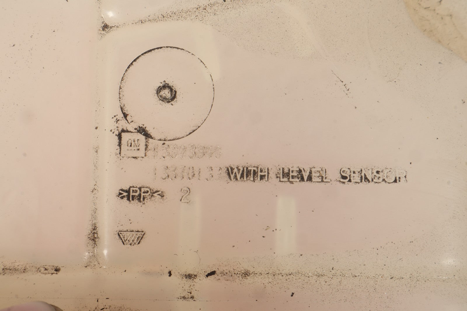 2016–2019 BUICK CASCADA COOLANT RESERVOIR OEM
