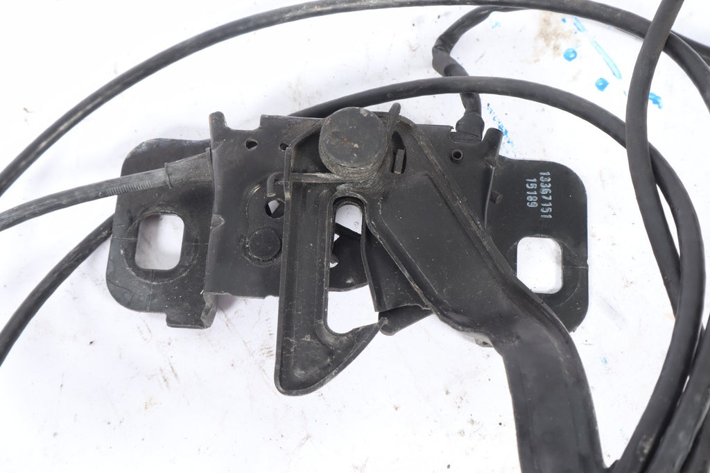 2016–2019 BUICK CASCADA HOOD LATCH ASSEMBLY W/ RELEASE CABLE OEM 13367151