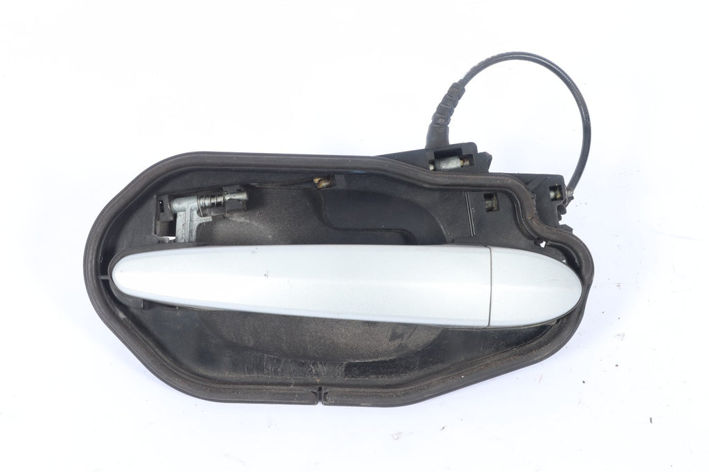 2004-2010 BMW X3 SERIES E83 REAR LEFT DRIVER SIDE DOOR HANDLE WHITE 3330983 OEM