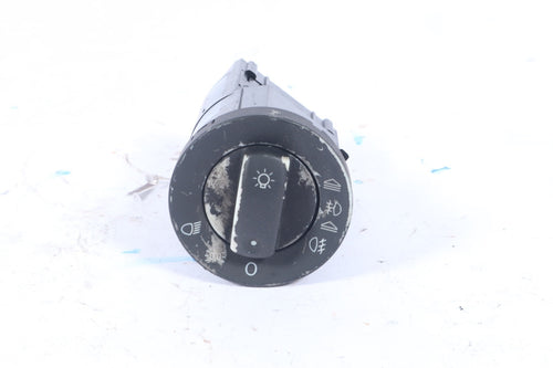 2002-2008 AUDI A4 QUATTRO - Headlight / FOG Light Switch 8E0941531A OEM