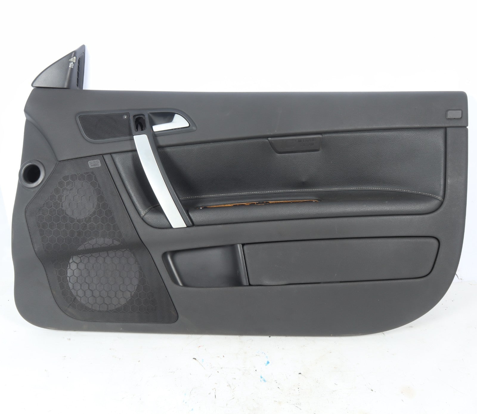2011-2013 VOLVO C70 FRONT RIGHT PASSENGER SIDE INTERIOR DOOR TRIM PANEL OEM