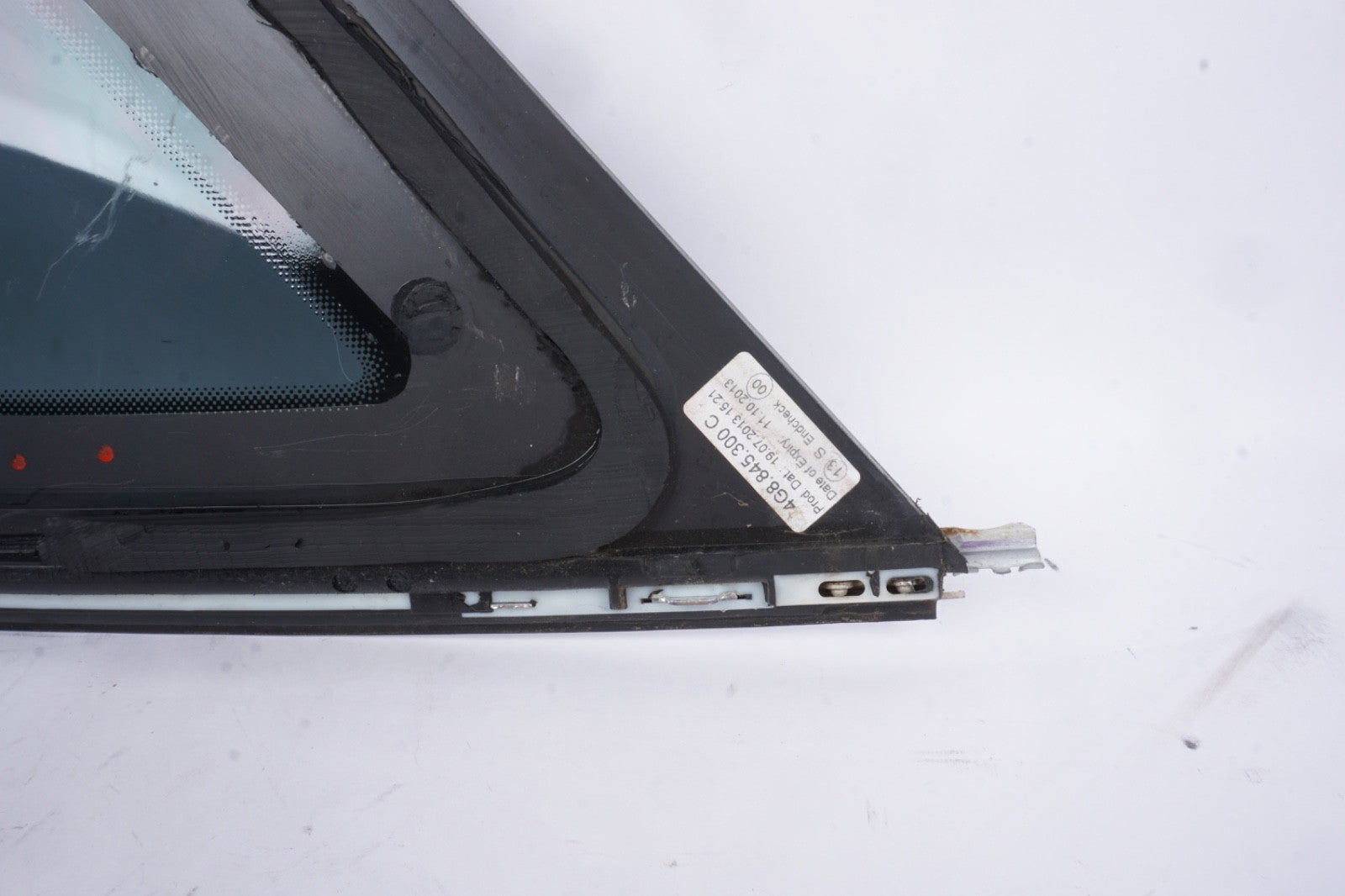 2012-2018 AUDI A7 RIGHT PASSENGER QUARTER WINDOW GLASS W/ MOULDING OEM