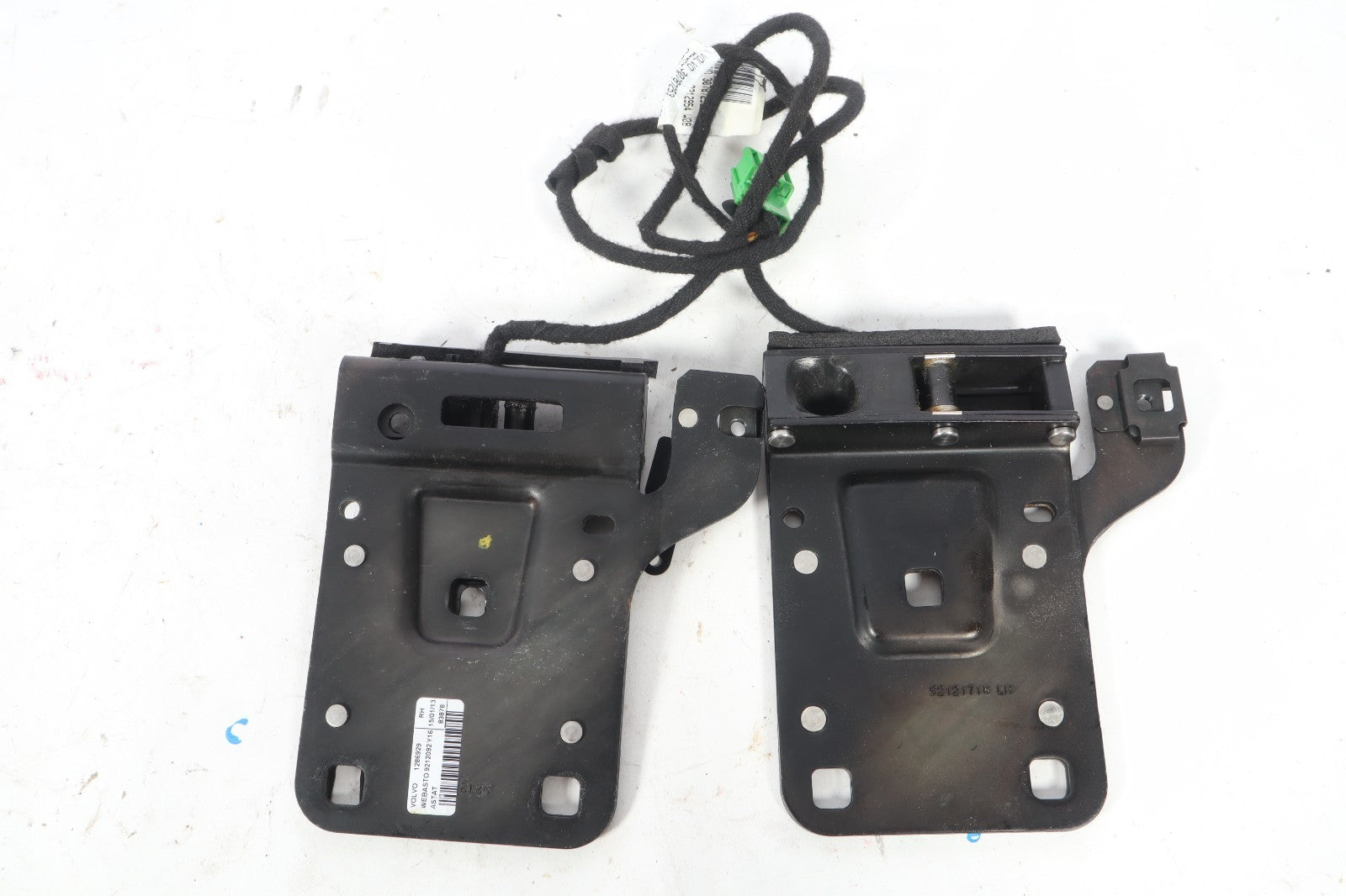2006-2013 VOLVO C70 FRONT RIGHT AND LEFT ROOF LOCK LATCH CATCH PAIR SET OEM