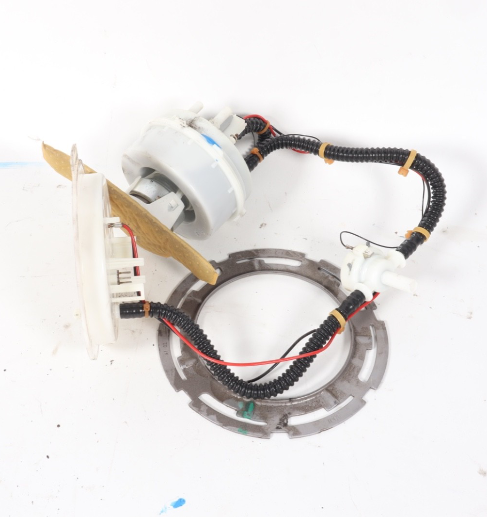 12-16 BMW 650I F12 4.4L Fuel Pump Gasoline Pump Module OEM