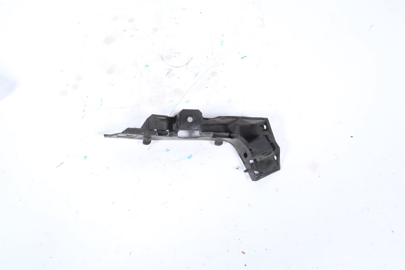2004-2010 BMW X3 FRONT RIGHT BUMPER MOUNT BRACKET 3400920 OEM
