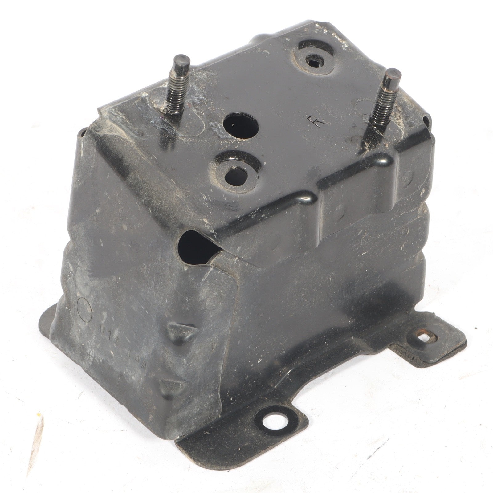 2013-2017 NISSAN LEAF REAR RIGHT REINFORCEMENT BRACKET OEM