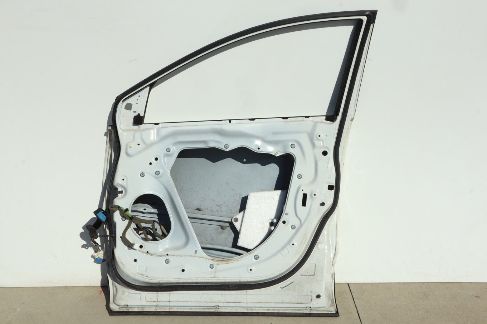 2007-2015 MAZDA CX-9 FRONT RIGHT SIDE DOOR SHELL PANEL OEM ONLY PICK UP!!!