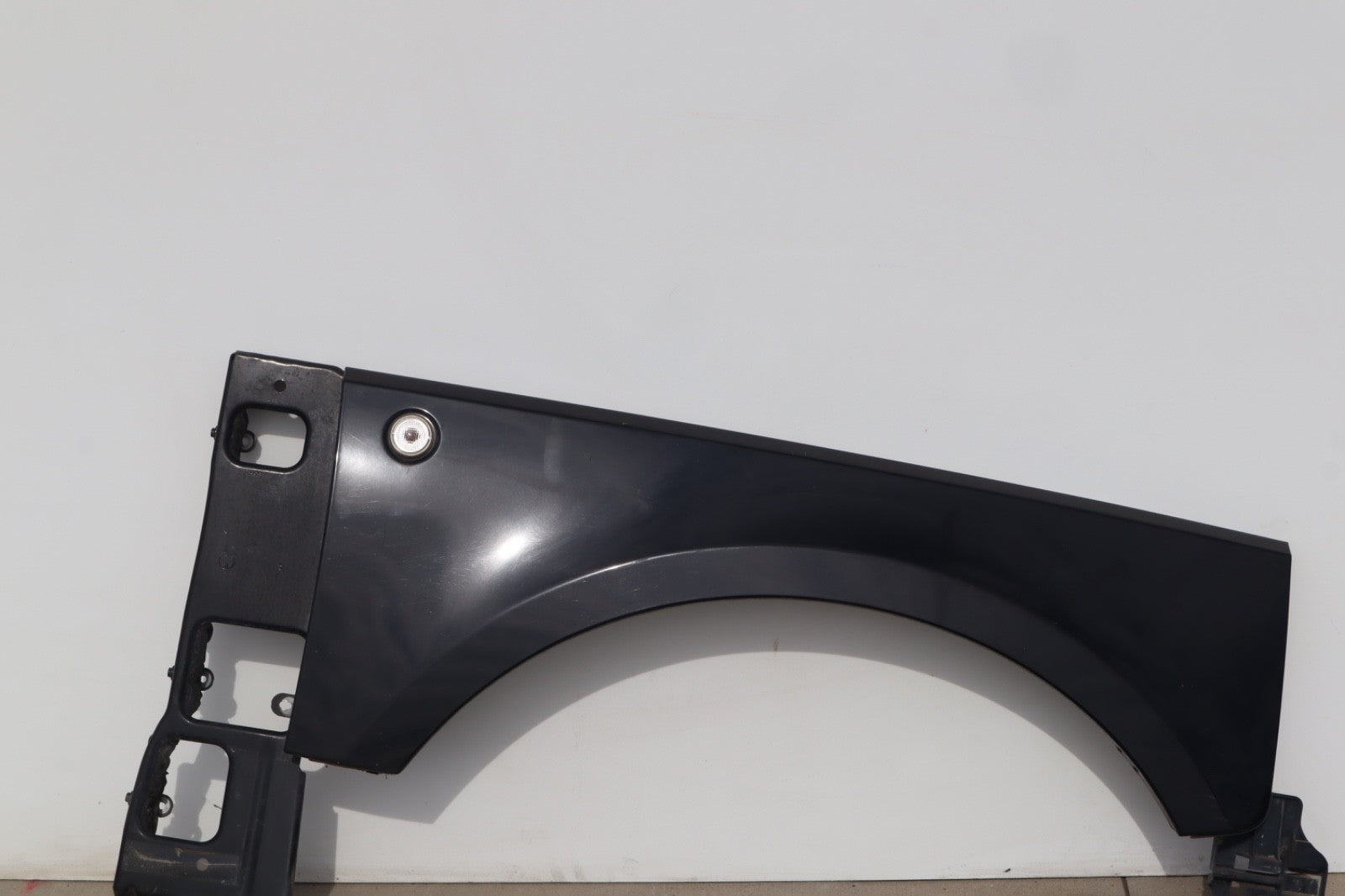 2006-2012 LAND ROVER RANGE ROVER RIGHT FENDER  OEM