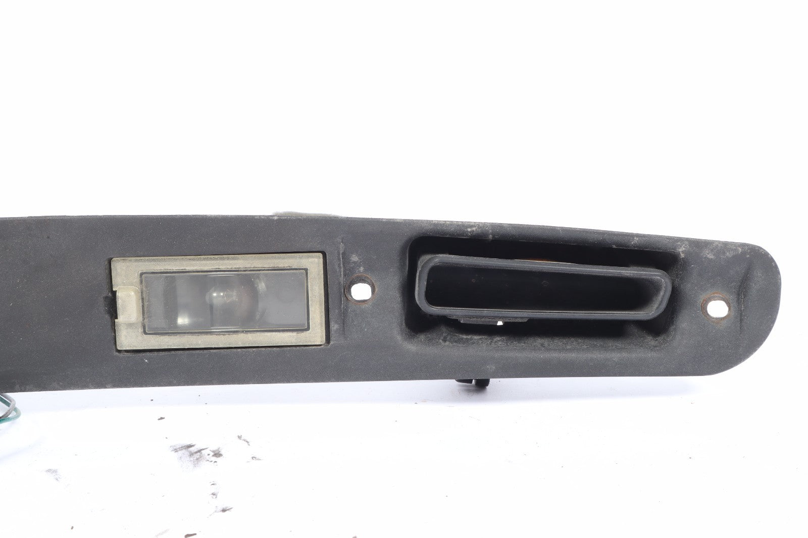 2011 DODGE JOURNEY REAR LIFTGATE HANDLE MOLDING TRIM LICENSE LAMP OEM