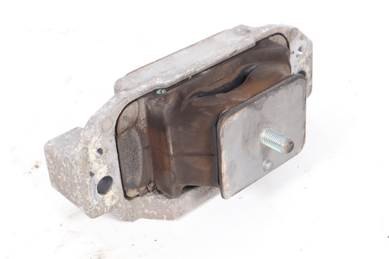 2016-2020 MITSUBISHI OUTLANDER PHEV ENGINE MOUNT BRACKET OEM