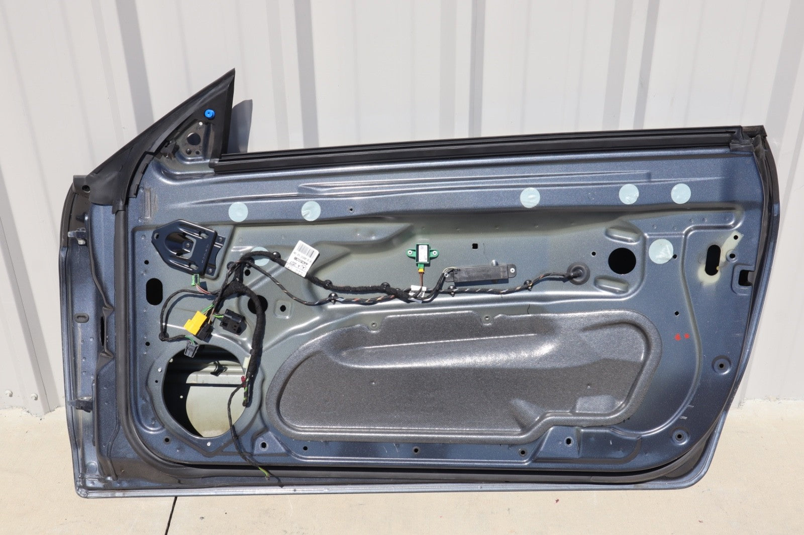 2010-2017 MERCEDES E CLASS COUPE FRONT RIGHT SIDE DOOR SHELL OEM