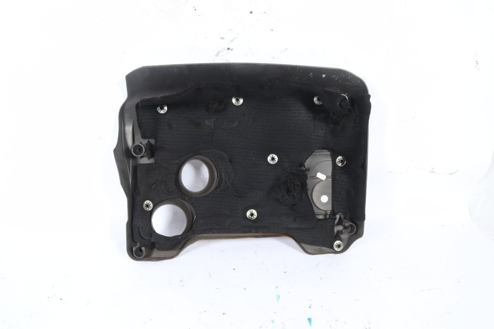 2016–2019 BUICK CASCADA ENGINE COVER SHIELD CRACKED MOUNT OEM 55579821