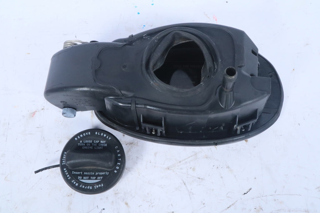 2010 - 2017 MERCEDES-BENZ E350 COUPE CONVERTIBLE FUEL GAS TANK LID COVER OEM