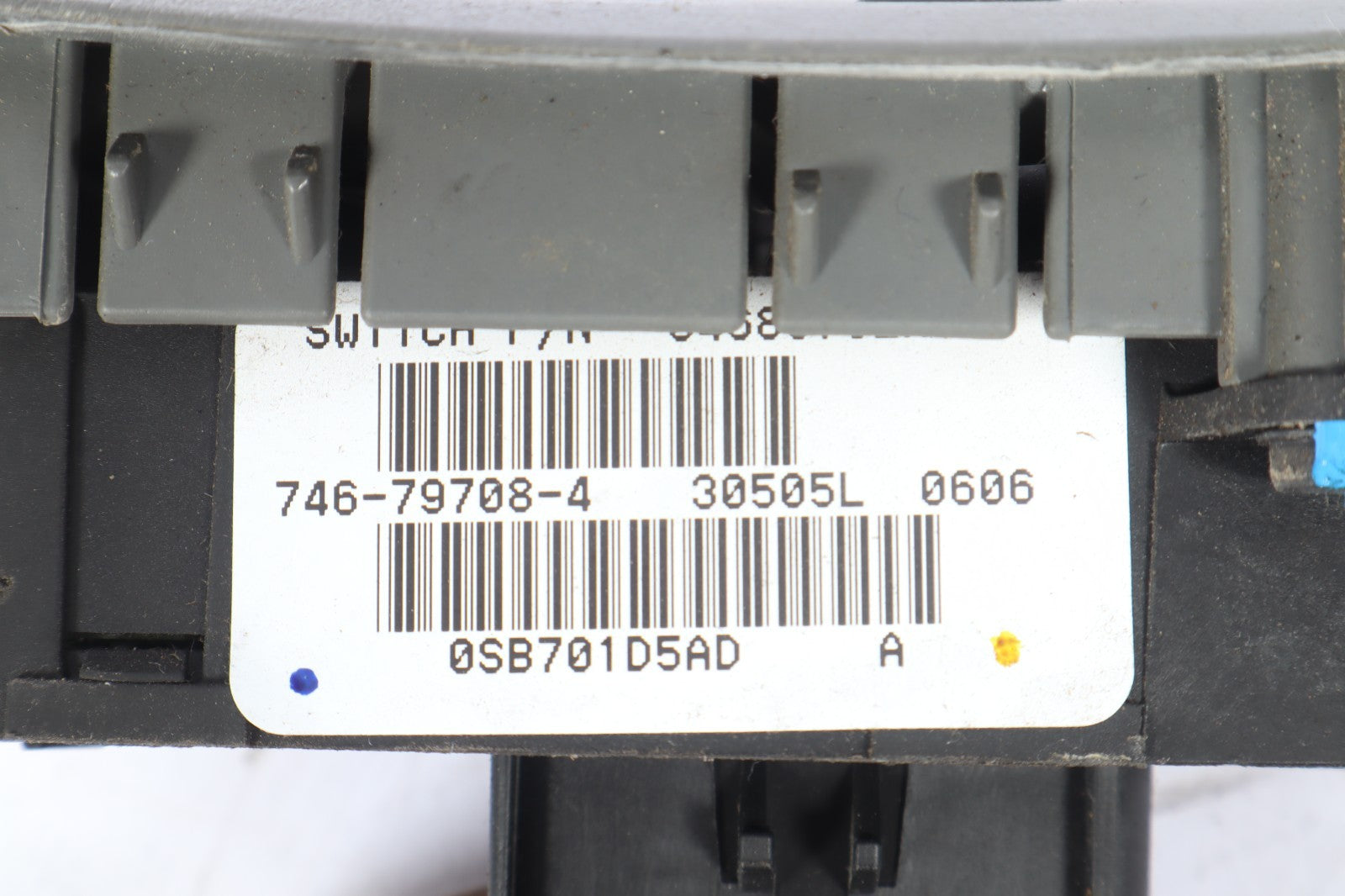 2004-2007 CARAVAN TOWN COUNTRY DRIVER MASTER POWER WINDOW  SWITCH OEM OSB701D5AD