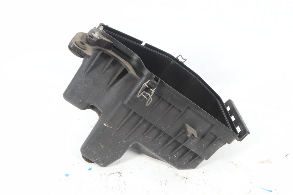 2011-2020 DODGE GRAND CARAVAN AIR CLEANER FILTER BOX ASSEMBLY OEM