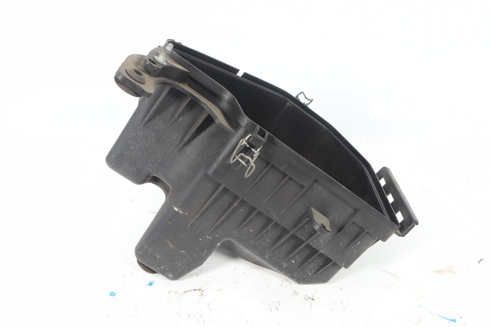 2011-2020 DODGE GRAND CARAVAN AIR CLEANER FILTER BOX ASSEMBLY OEM