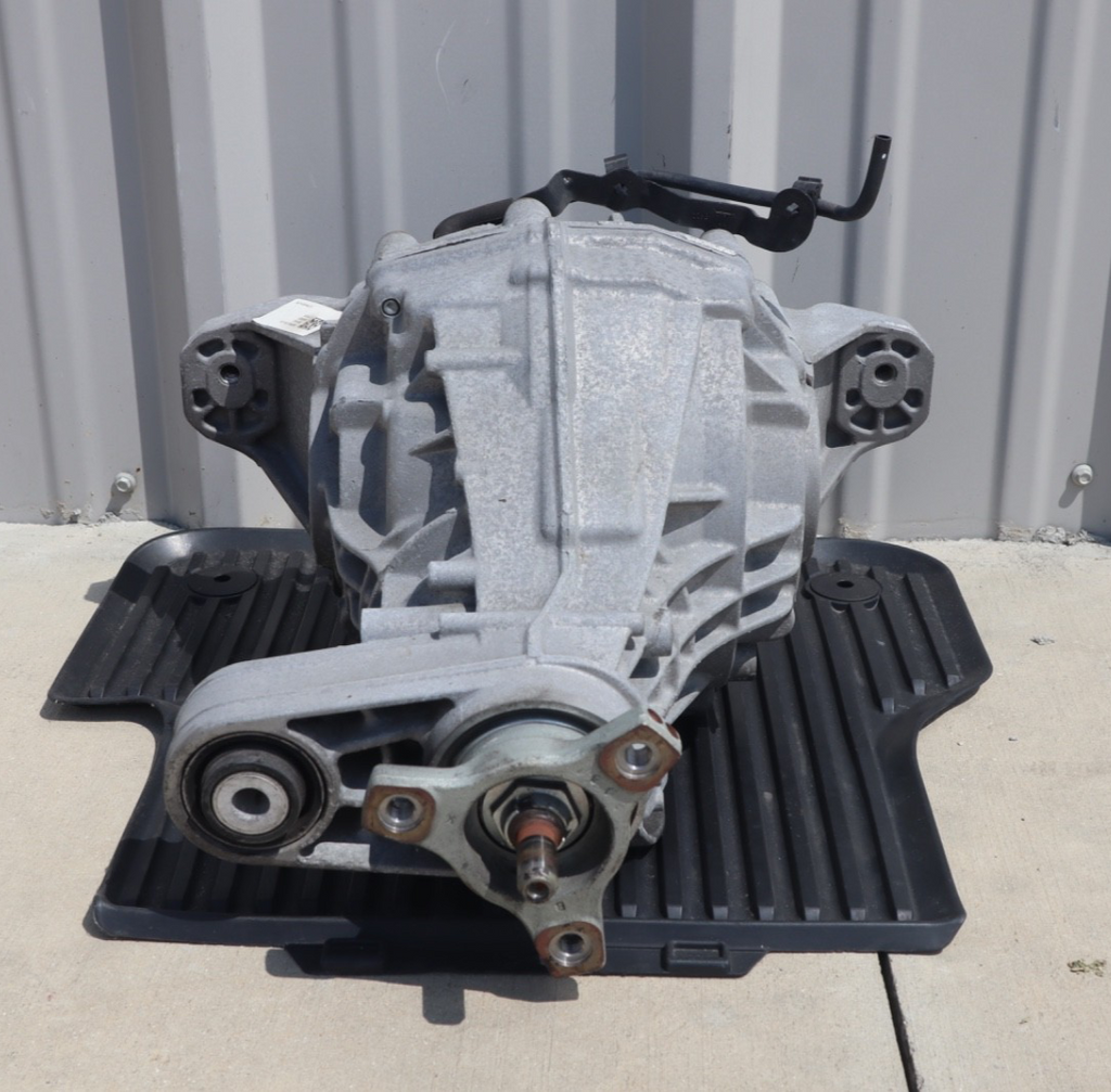2017-2023 Alfa Romeo Giulia Stelvio Rear Diff Differential Axle Carrier OEM