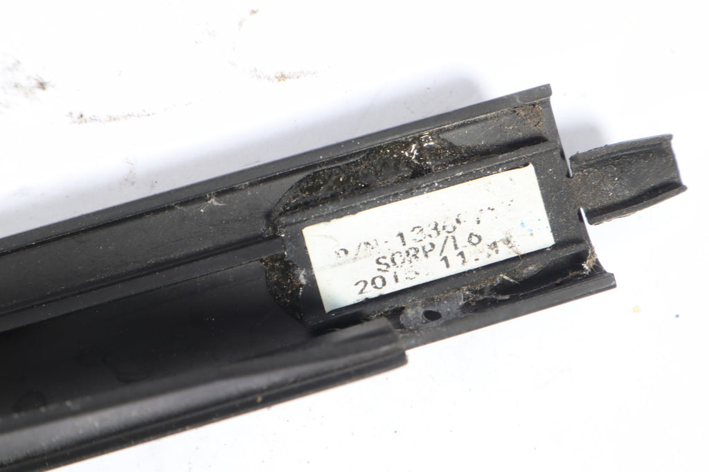 2016 BUICK CASCADA FRONT LEFT AND RIGHT MOLDING OEM