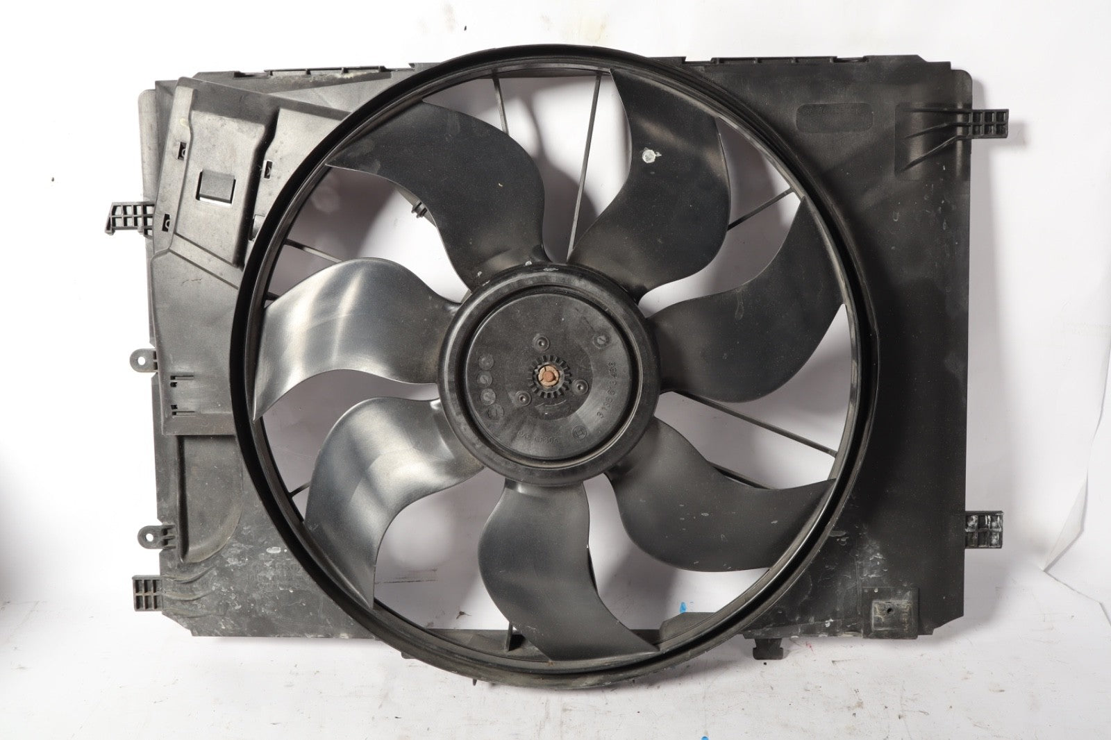 08-20 Mercedes W204 C250 E350 Engine Radiator Cooling Fan Motor Assembly OEM