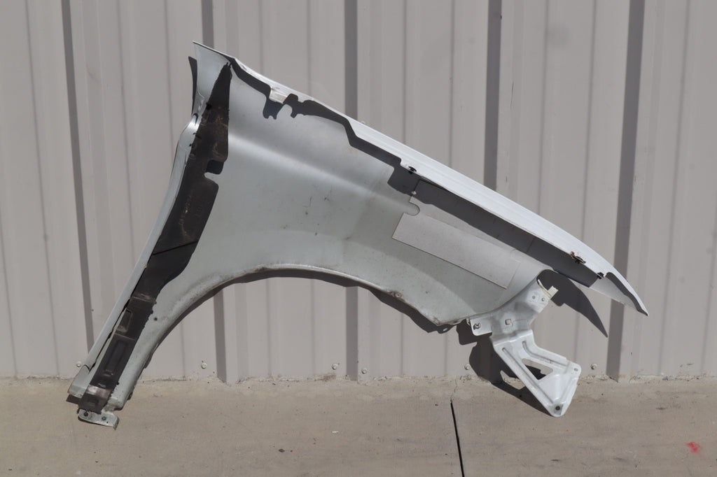 2016-2020 MITSUBISHI OUTLANDER FRONT LEFT DRIVER SIDE FENDER OEM ONLY PICK UP!!!
