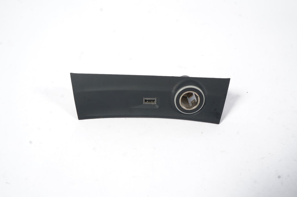2018 - 2022 ALFA ROMEO STELVIO DASH DASHBOARD USB PORT MODULE OEM 00505493820
