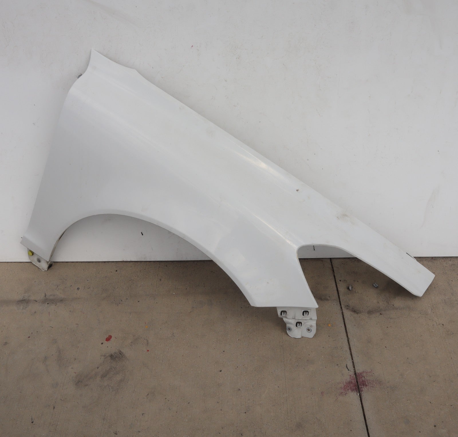 2011 VOLVO C70 FRONT RIGHT FENDER OEM