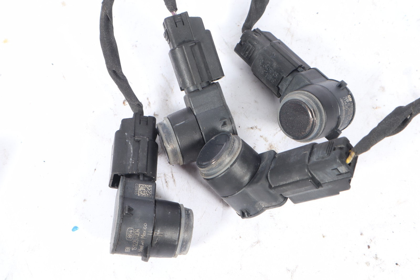 2016-2019 BUICK CASCADA FRONT BUMPER WIRING HARNESS PARKING HAS DAMAGE 39036049