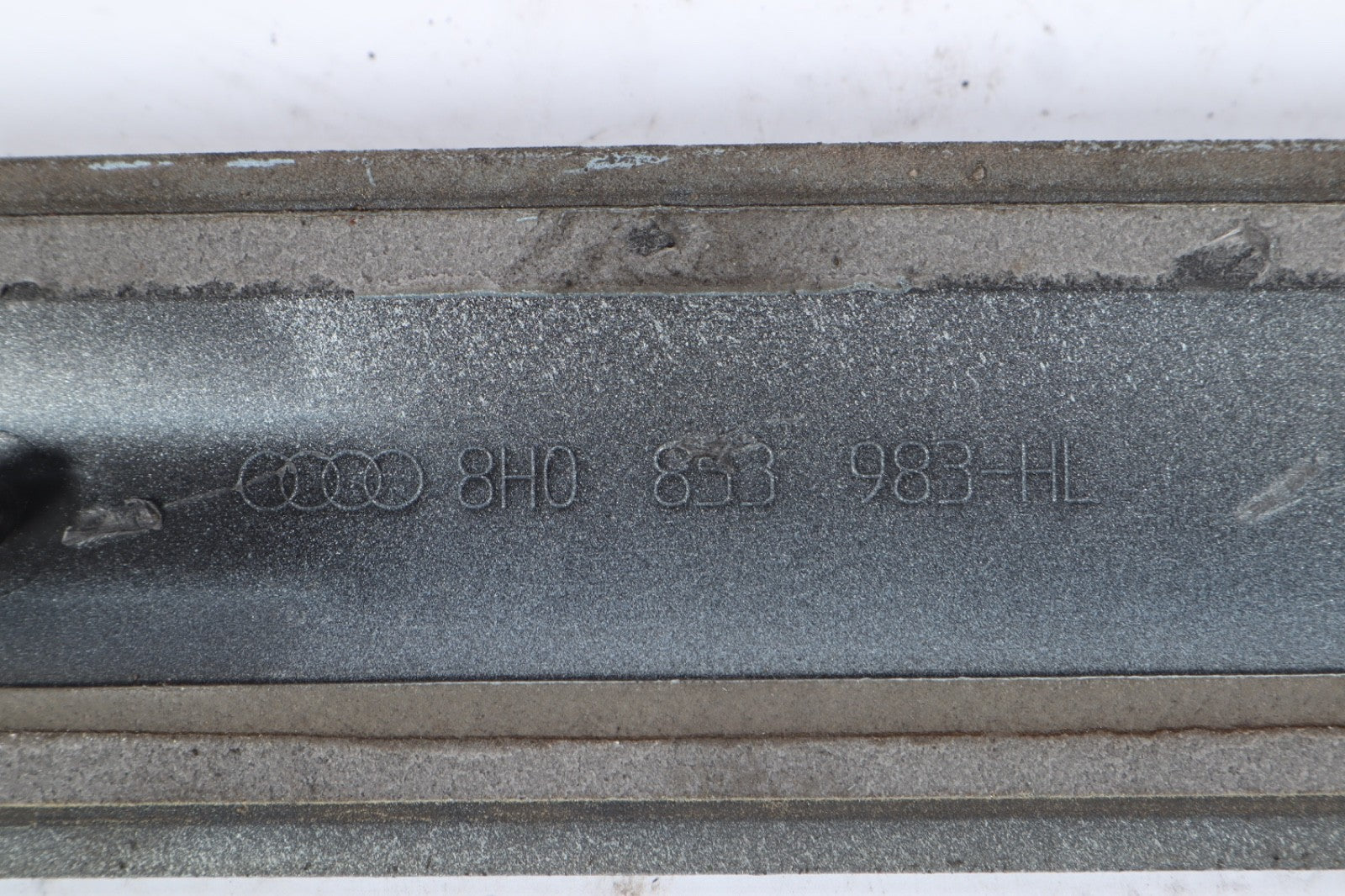 02-09 AUDI A4 S4 B6/7 CONVERTIBLE QUARTER PANEL MOLDING LEFT REAR OEM 8H0853983