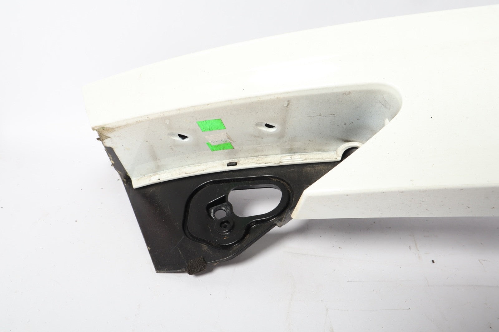 13-17 Audi A7 Quattro S7 Rear Trunk Lid Panel Spoiler Mount White 4G8827086 OEM