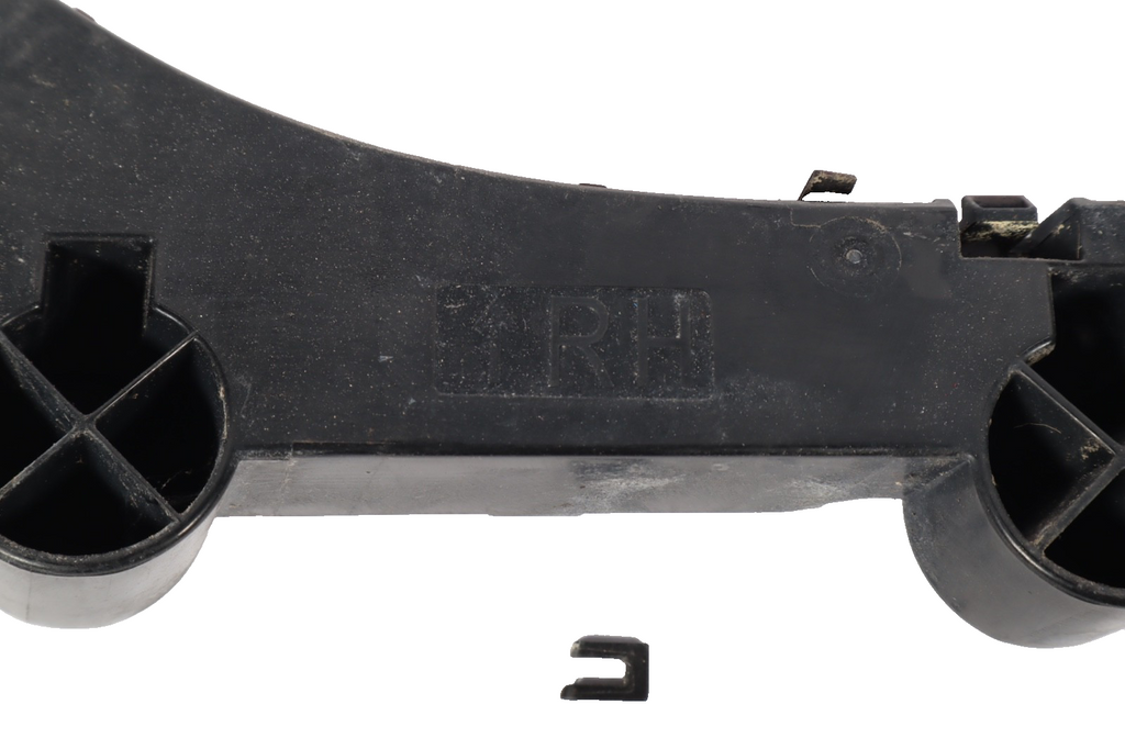 2016-2023 NISSAN MAXIMA REAR RIGHT PASSENGER SIDE BUMPER RETAINER BRACKET OEM