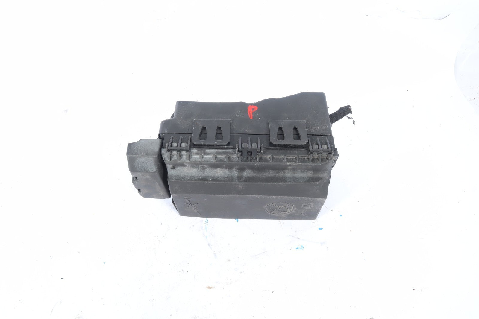 2016-2018 BUICK CASCADA FUSE BOX OEM