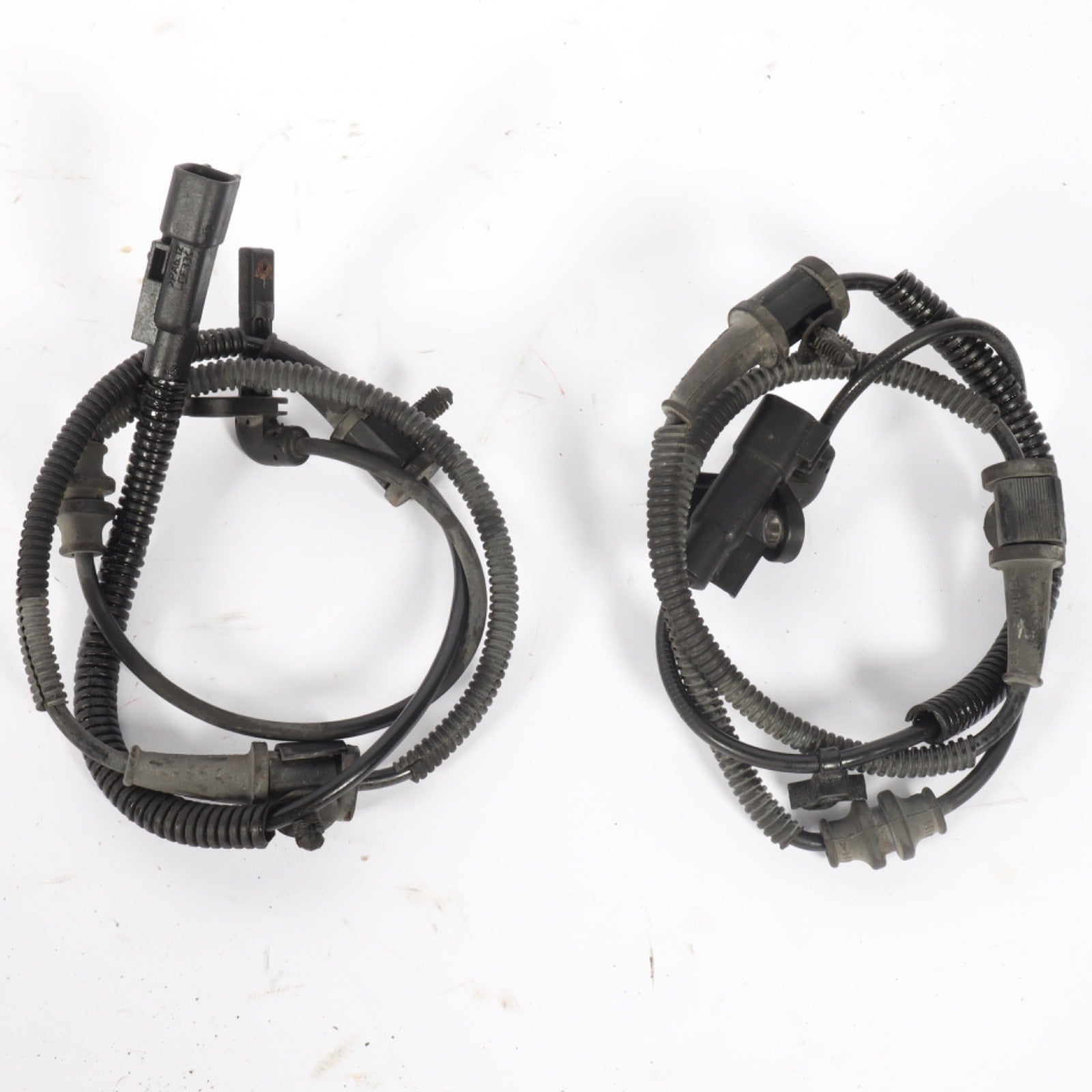 2016-2019 Buick Cascada Front Abs Sensor  Left and Right 13470638