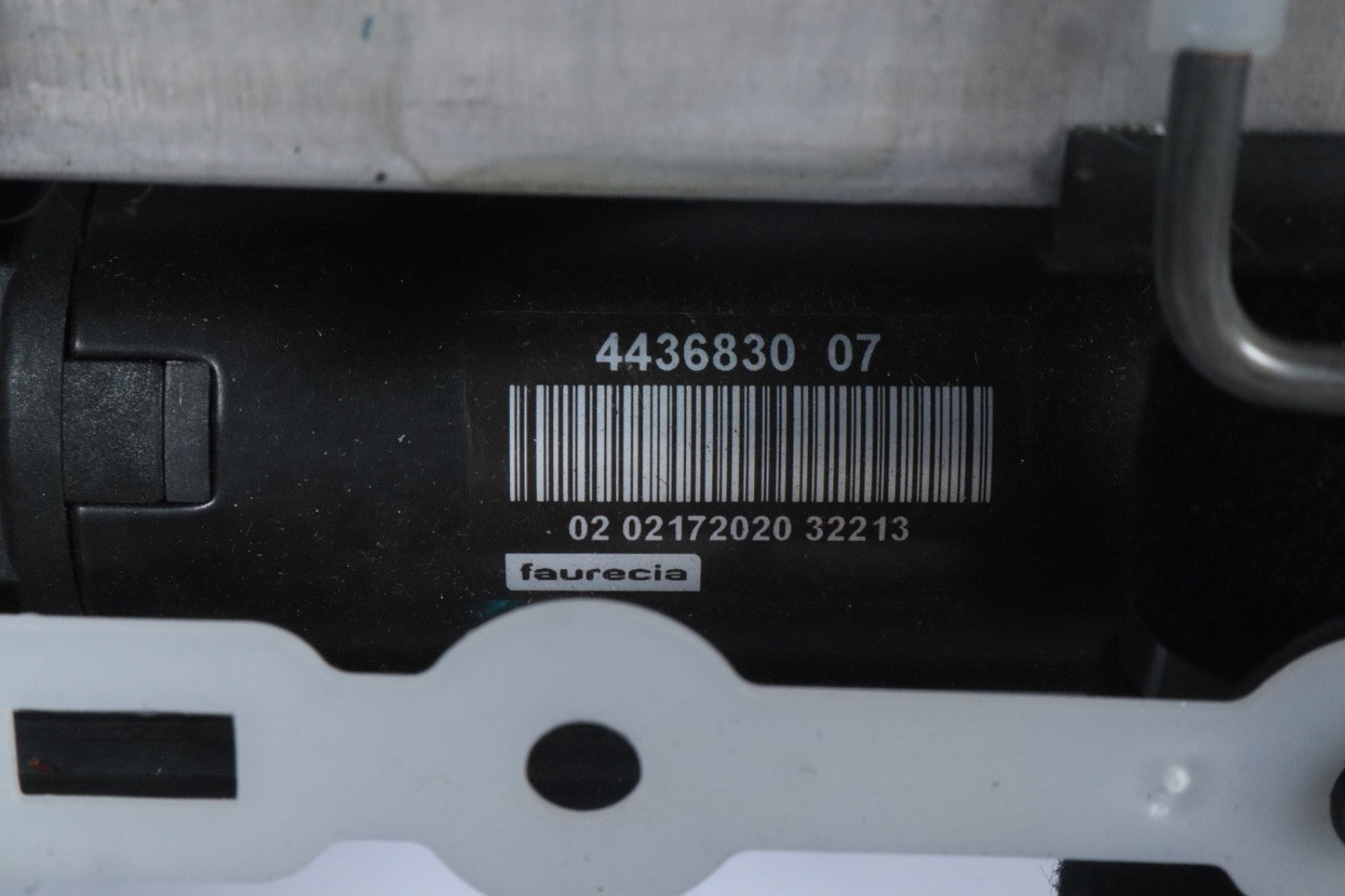 2018 - 2025 ALFA ROMEO STELVIO FRONT LEFT SIDE SEAT FRAME TRACK OEM 52086442