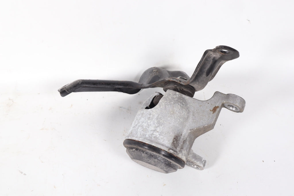 2013 NISSAN LEAF MOTOR MOUNT BRACKET OEM