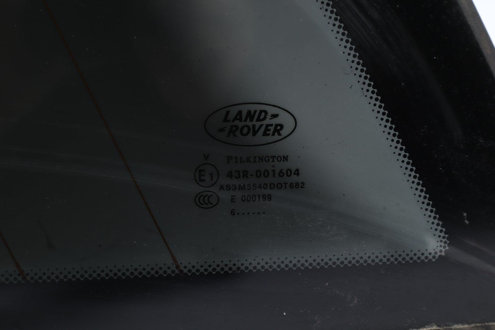 2010–2012 LAND ROVER RANGE ROVER REAR LEFT QUARTER GLASS OEM