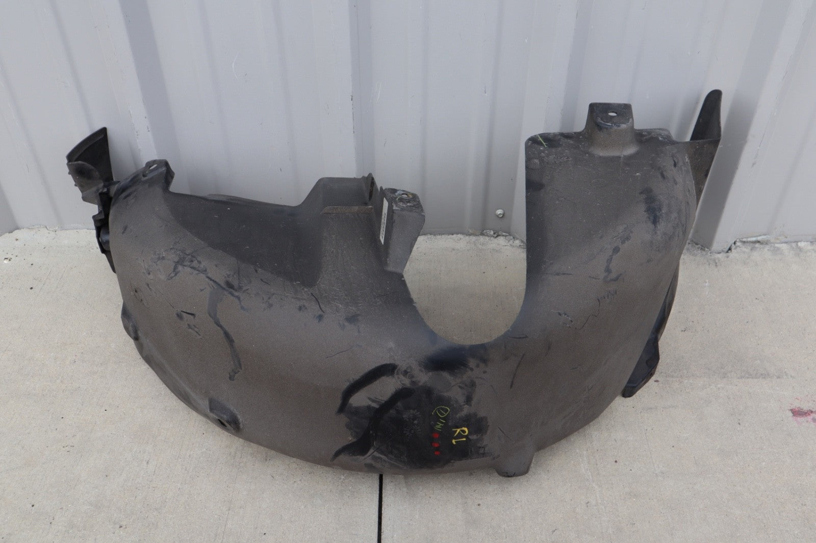 2019 CHEVROLET SONIC REAR LEFT SPLASH OEM