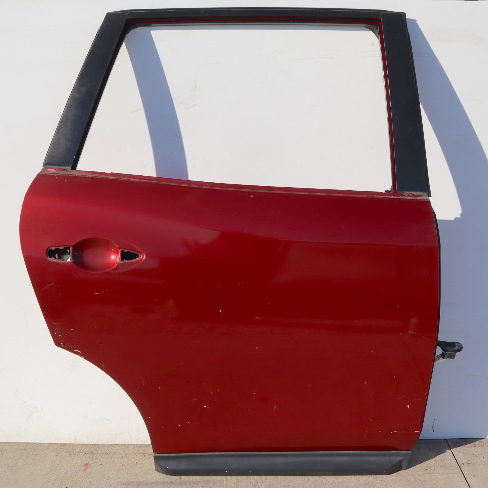 2013-2014 NISSAN PATHFINDER REAR RIGHT PASSENGER SIDE DOOR SHELL ONLY PICK UP!!!