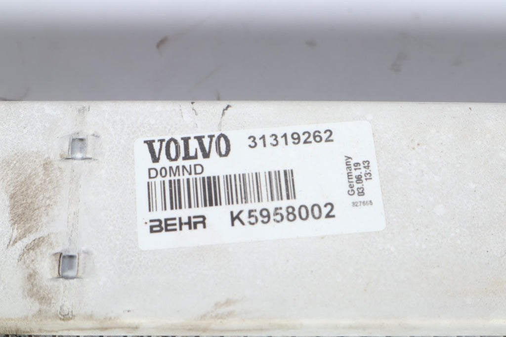 2006-2013 VOLVO V50 S40 C70 C30 INTERCOOLER INTER COOLER 31319262 OEM