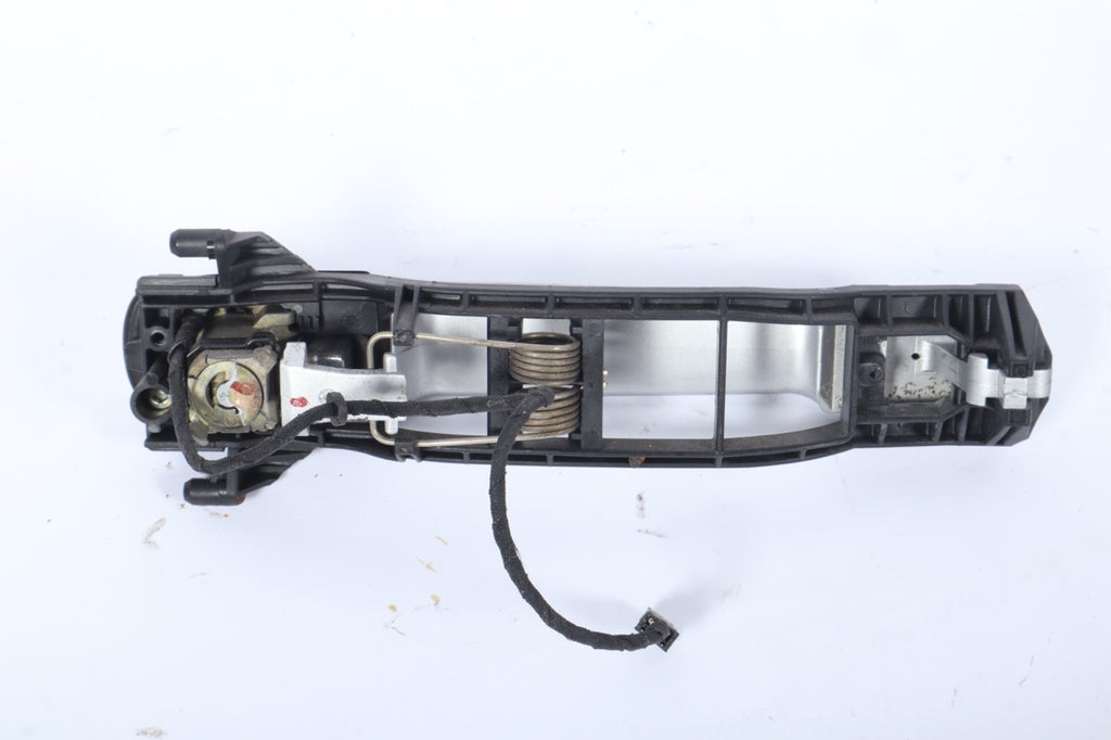98-03 Mercedes W208 CLK430 CLK320  LEFT DRIVER SIDE EXTERIOR DOOR HANDLE OEM