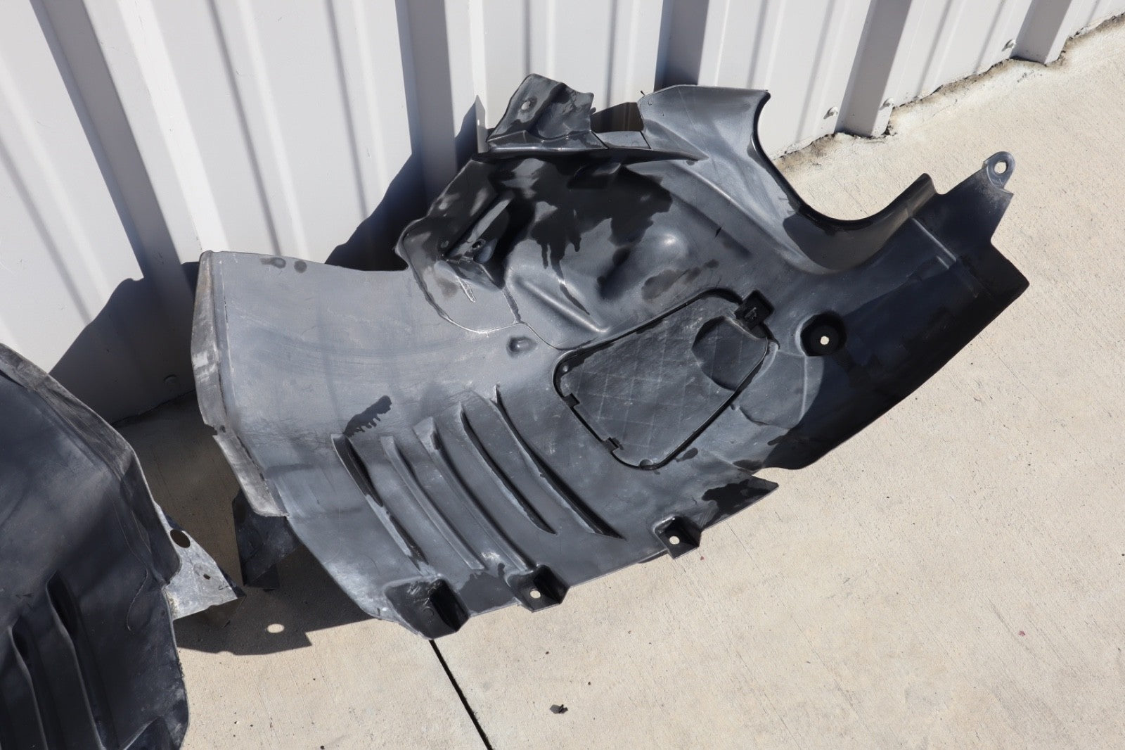 14-17 Mercedes W207 E350 Coupe Front Left Side Fender Liner Splash Shield OEM